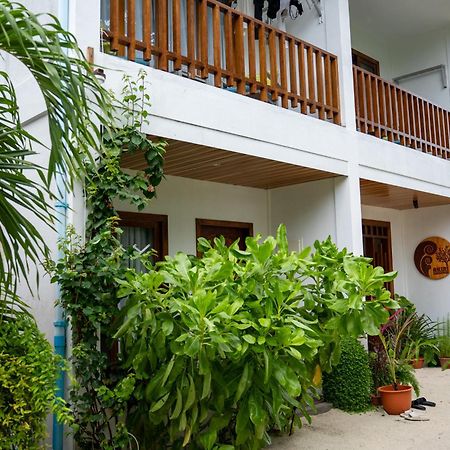 Hotel Akiri Dhigurah Dhigurah  Exterior foto